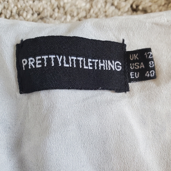 PrettyLittleThing Dalmation Polka Dot V-Neck Mini Dress - Picture 5 of 8